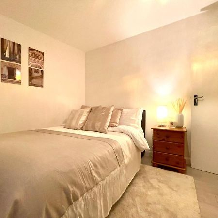 Enchanting One Bed Flat With Free Parking Hendon Dış mekan fotoğraf